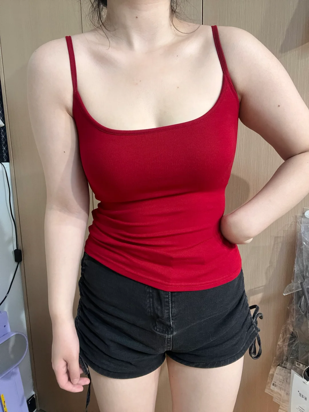 第一次尝试红色吊带！真被惊艳到好显白啊～