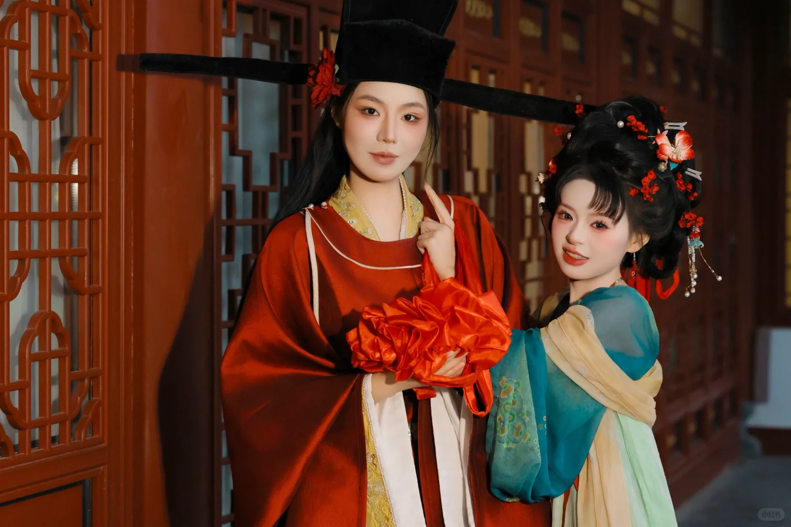 是谁说要看女驸马和公主的客片！！马上安排上