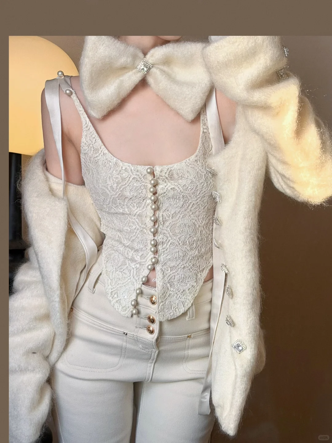 一眼就爱上的蕾丝吊带胸衣！！美的惊心动魄！