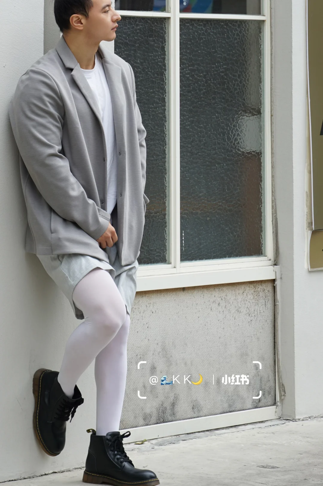 冬季OOTD穿搭｜厚白丝的破与立