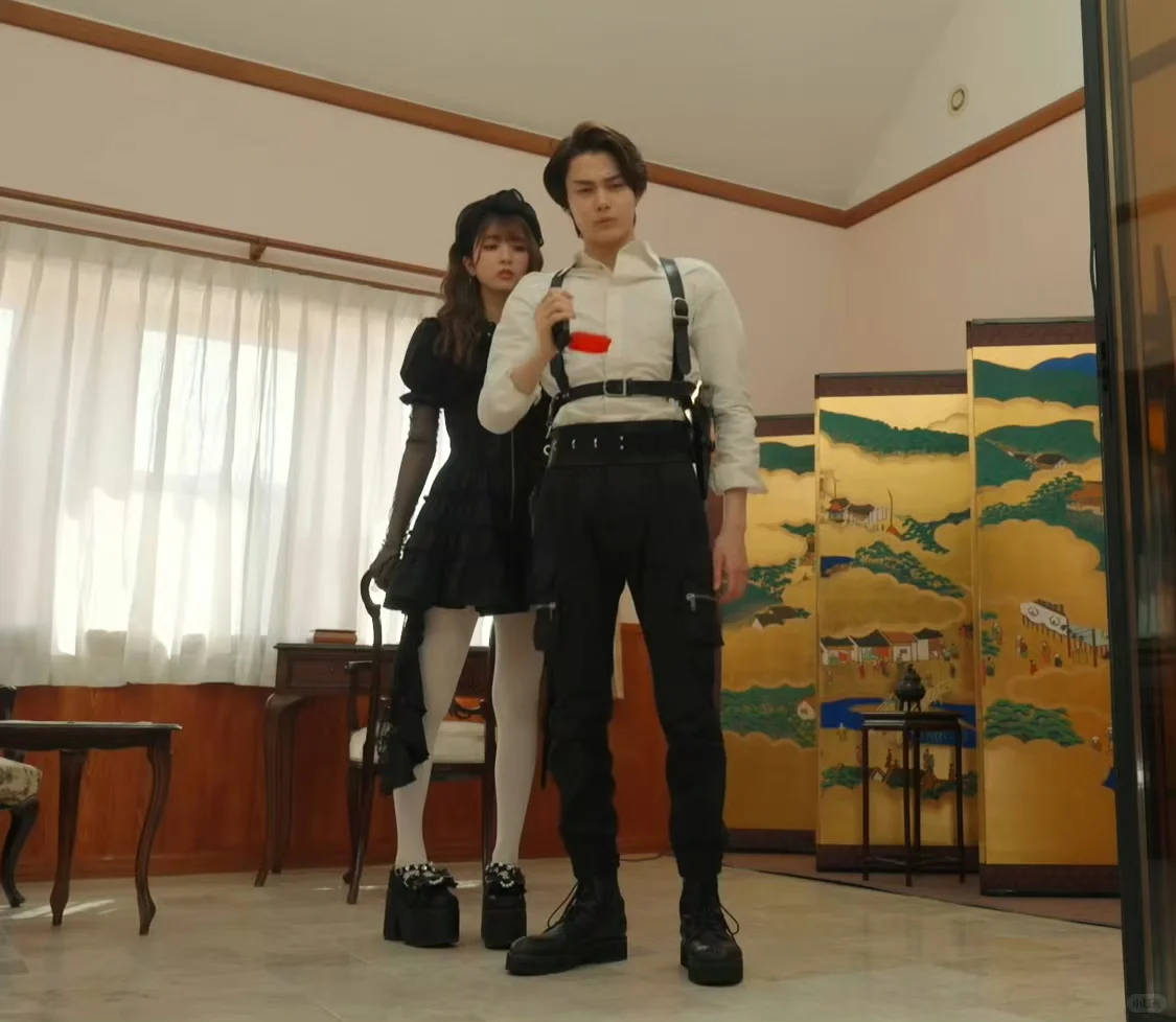 假面骑士ZZZ宁莫cp+宁梦黑裙白丝穿搭