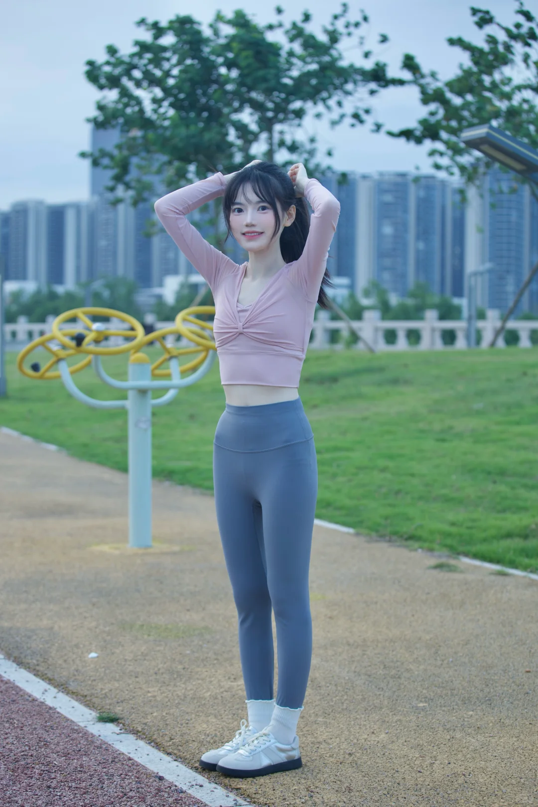 瑜伽服自带纯欲滤镜有木有🧘🏻‍♀️