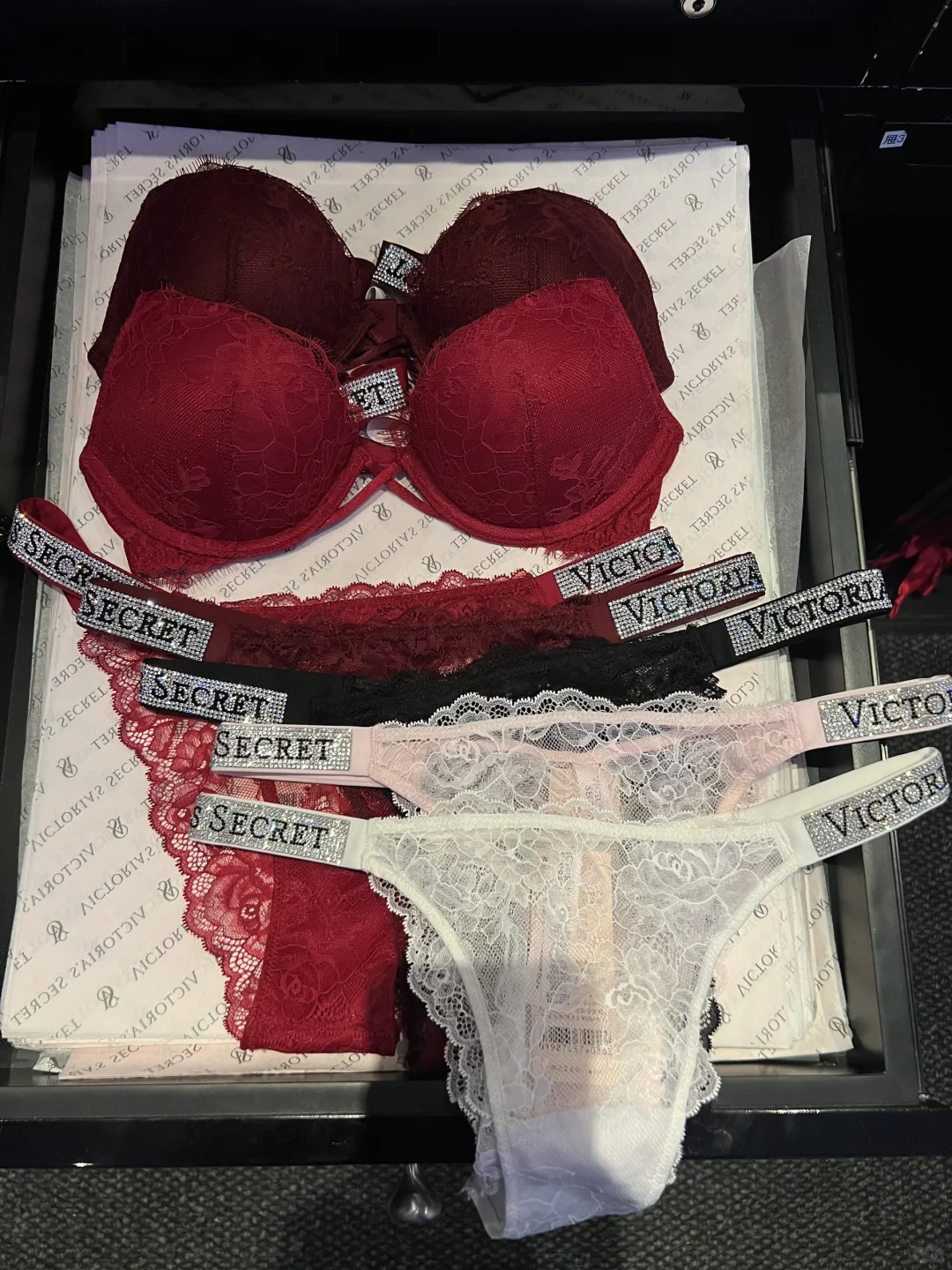 维密 | 闪钻红品，美到我啦🥰