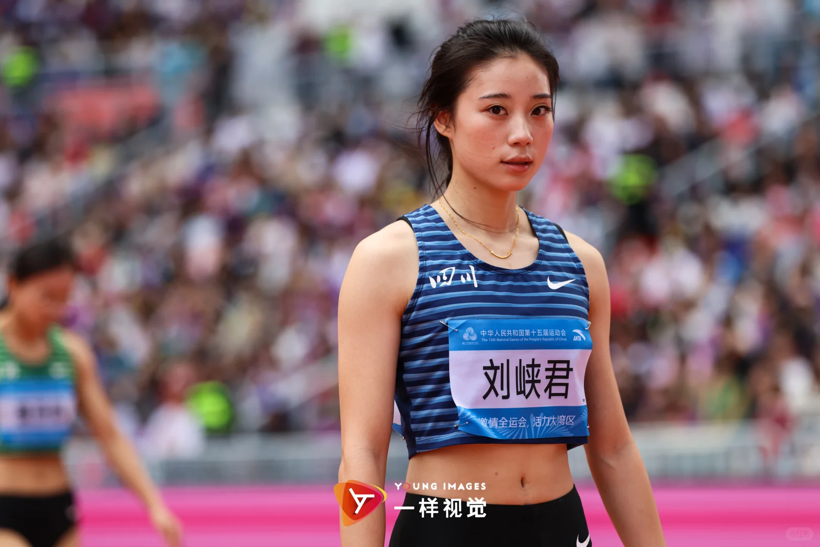 你看到的是纯欲少女 我看到的却是百米悍将