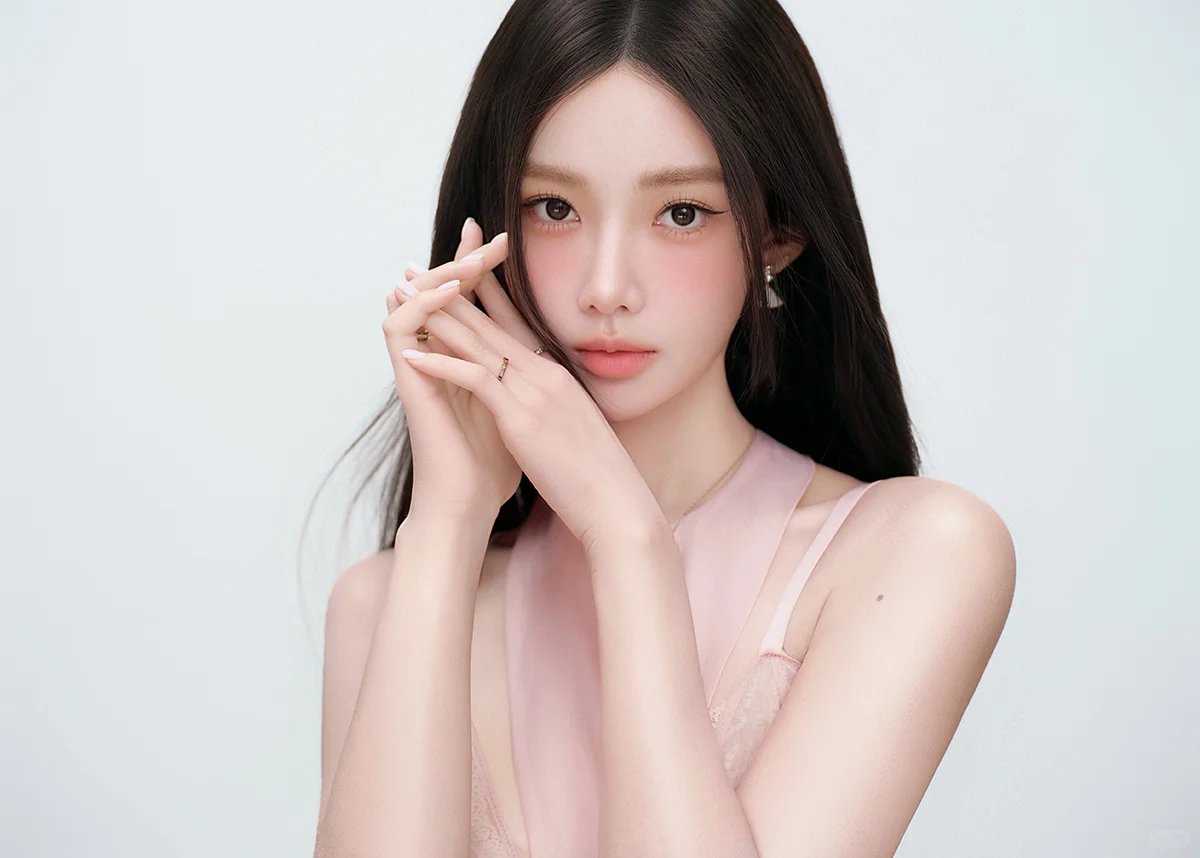 一整个高级到了🩷温柔纯欲风肖像写真