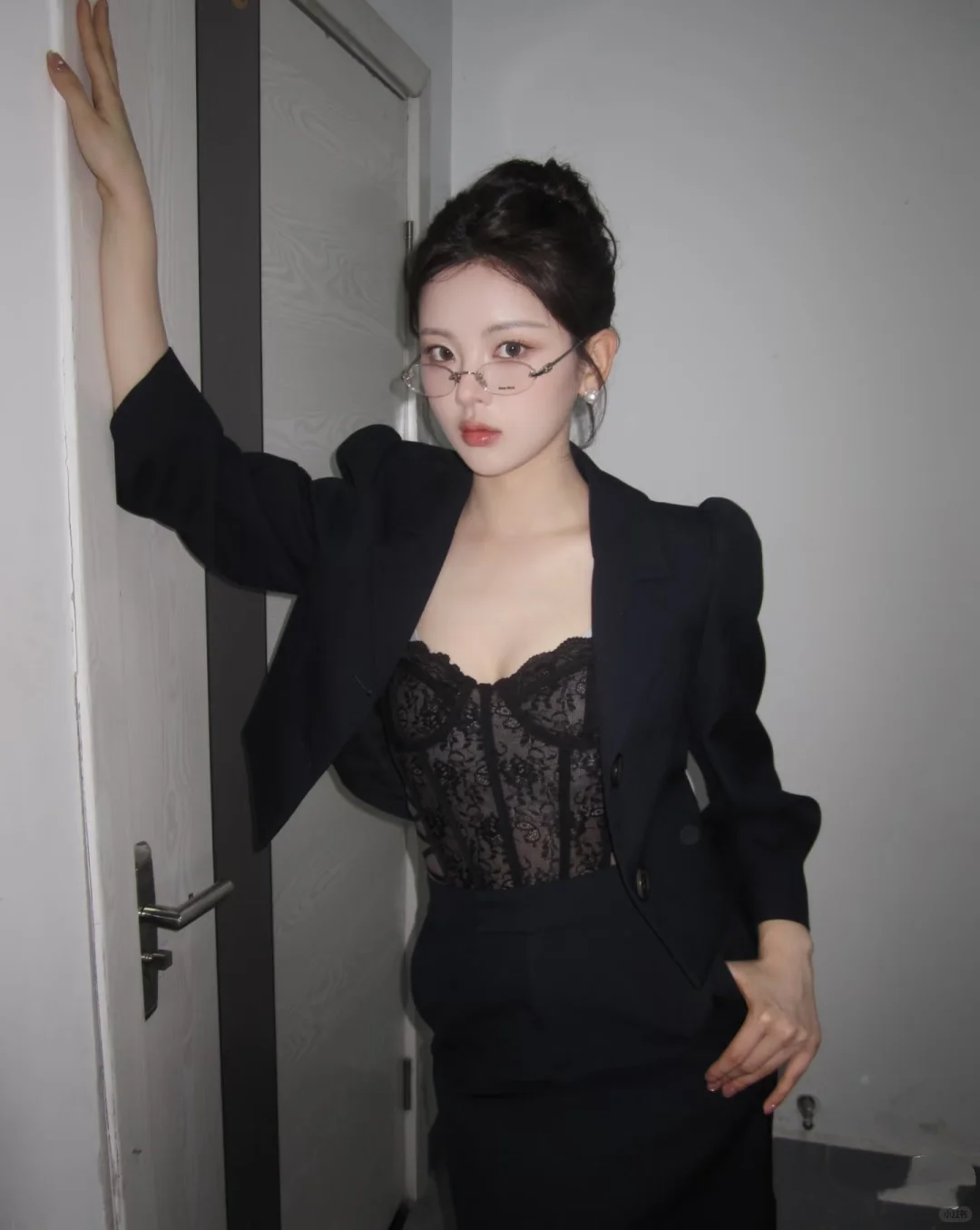 鱼骨胸衣绝对是时髦精的百搭神器！