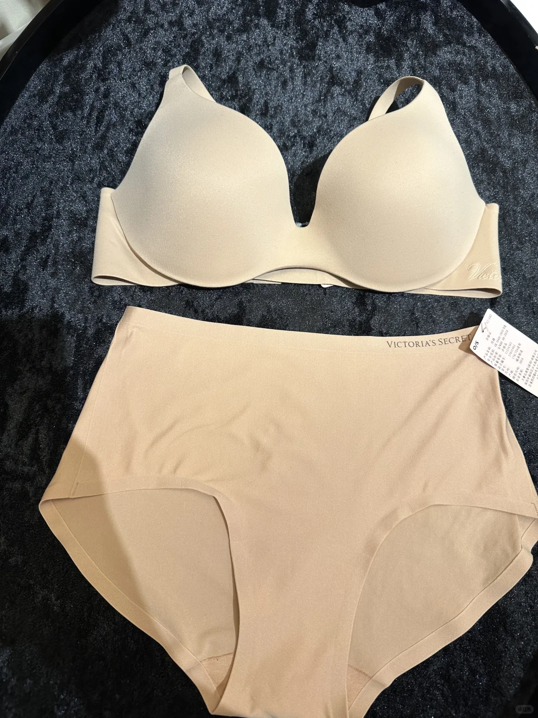 无痕到像没穿？维密也太会了！