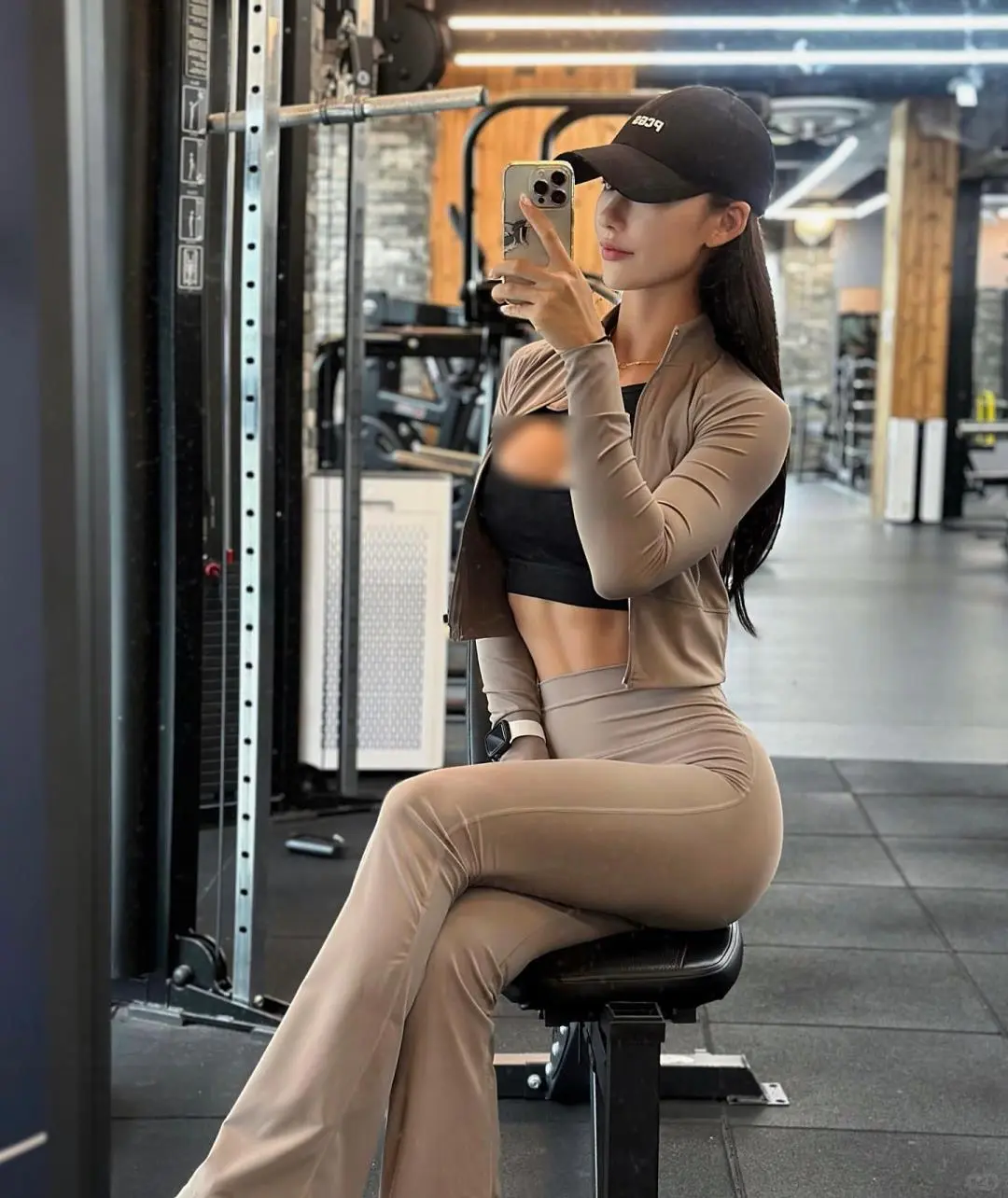 穿瑜伽裤=讨好男性？