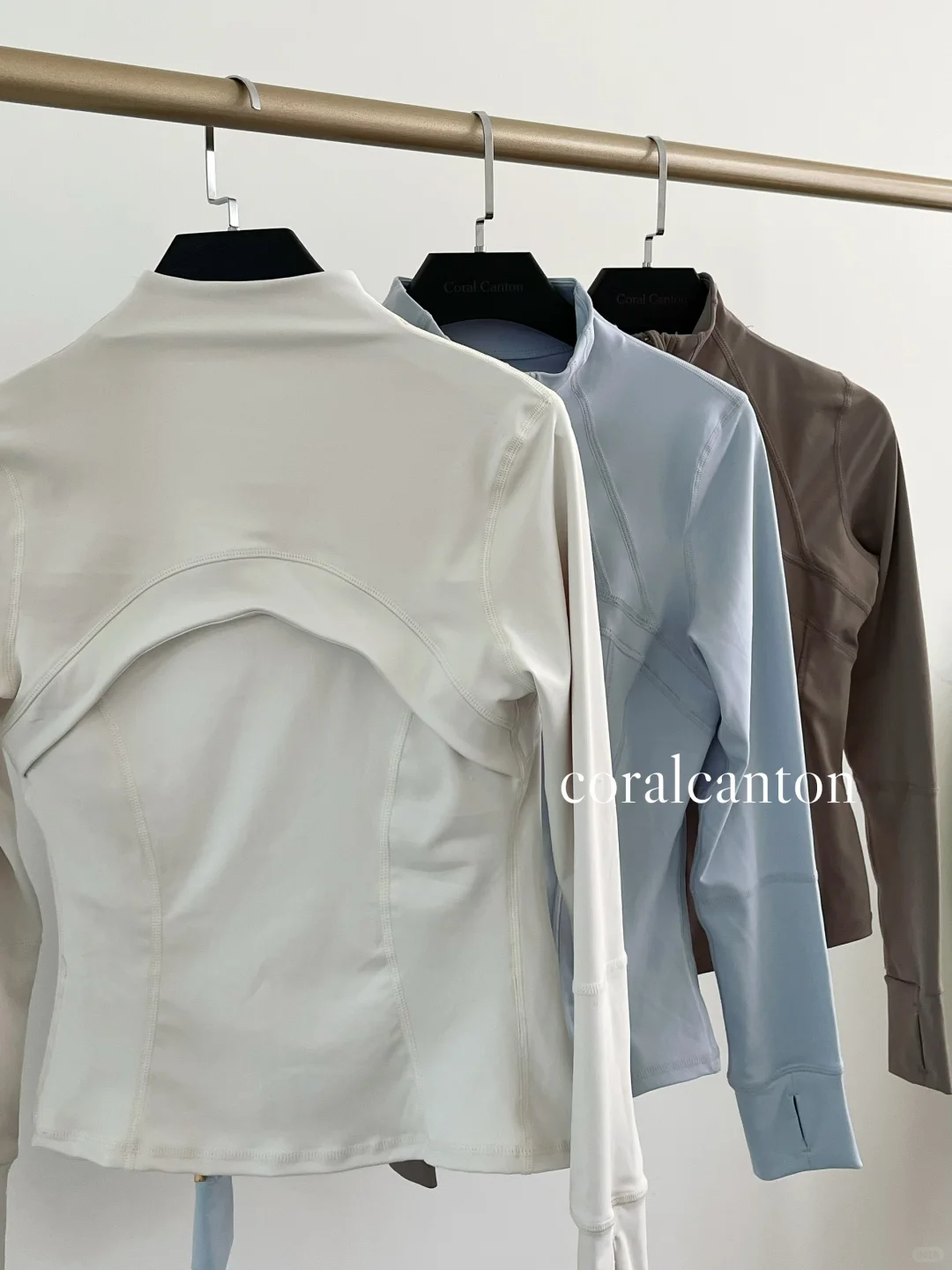 入秋必冲！🍂这件瑜伽服是真能打…