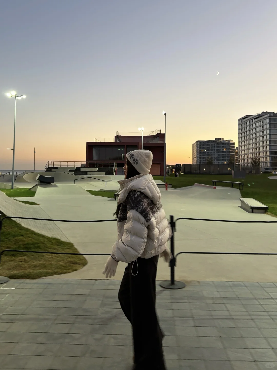 偏爱 夜晚的阿那亚海边 那就夜里看海吧