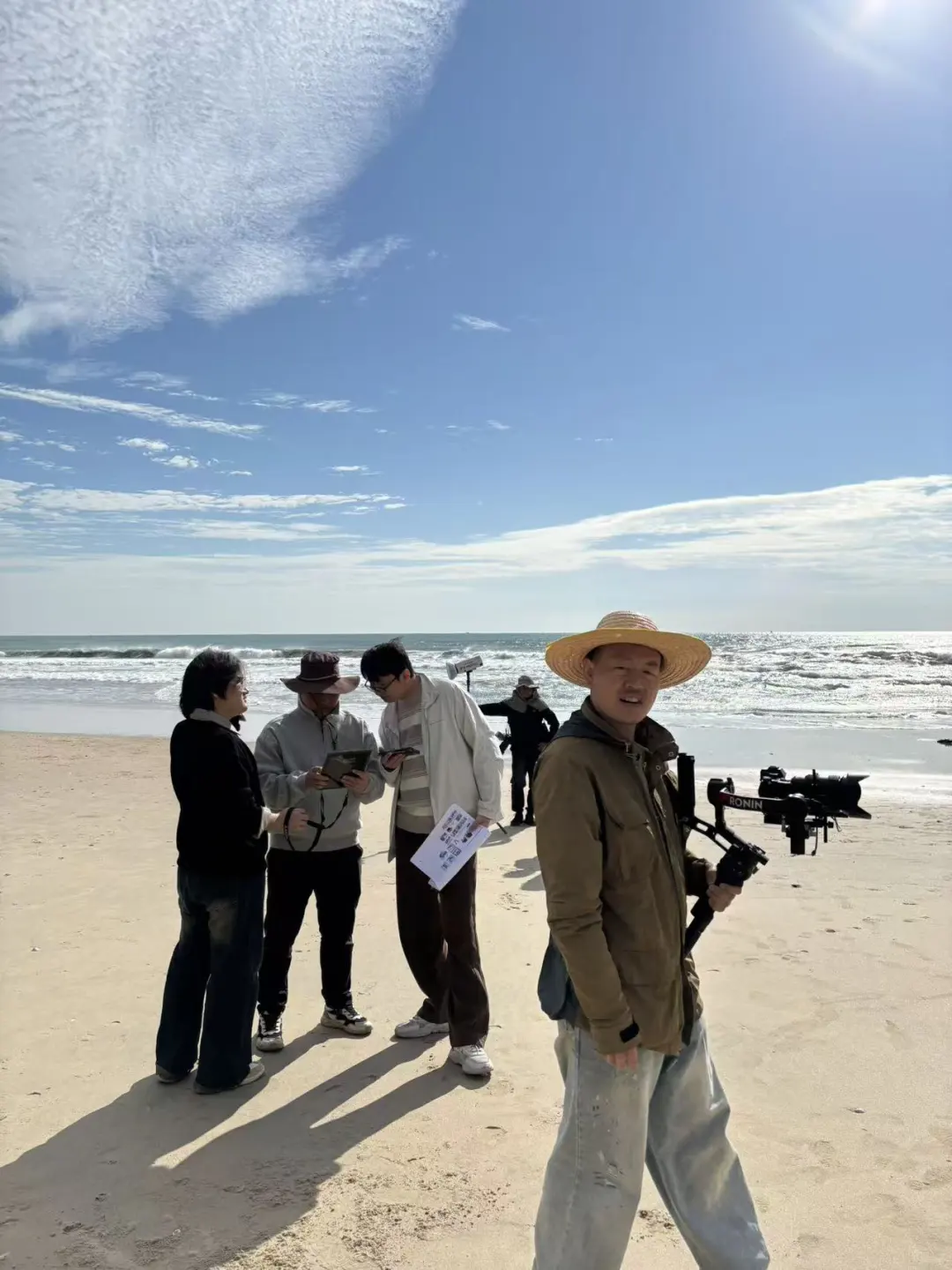 深圳13℃海边暴击｜瑜伽服模特的敬业是真·美