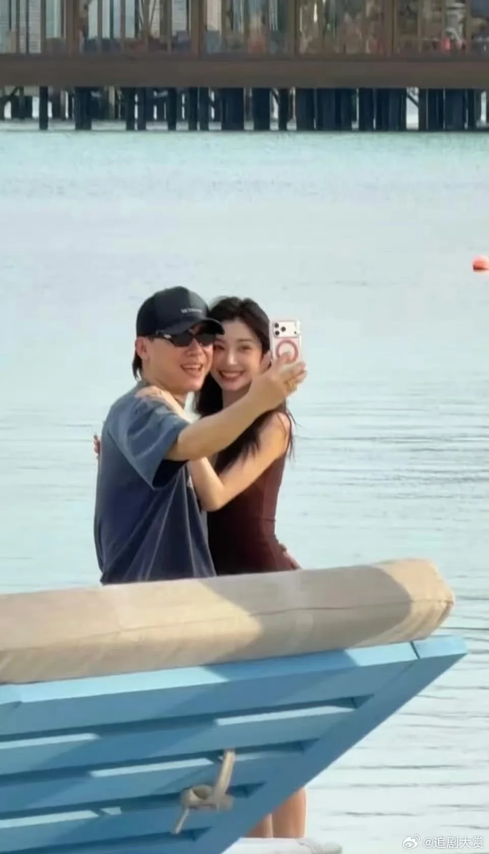 他还是那么爱嫩模 她还是那么爱音乐🎵