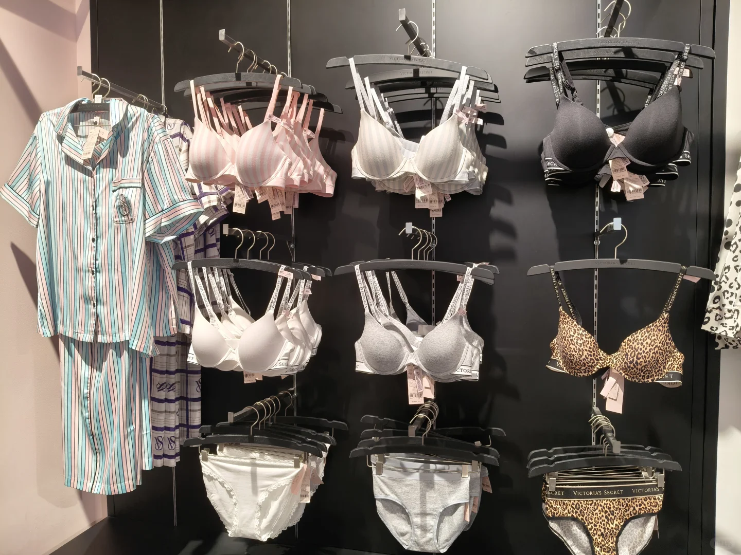 睡衣控的天堂！维密让你每晚都是公主梦