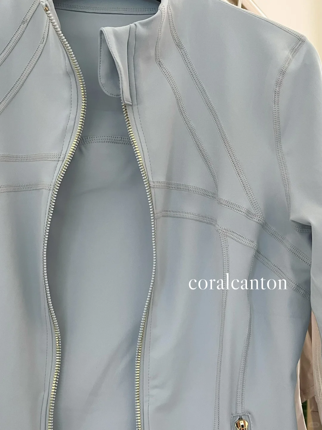 入秋必冲！🍂这件瑜伽服是真能打…