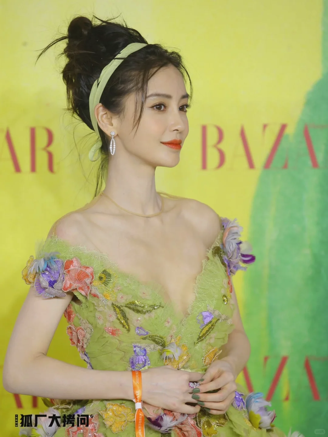 论美貌，这姐没得挑剔吧