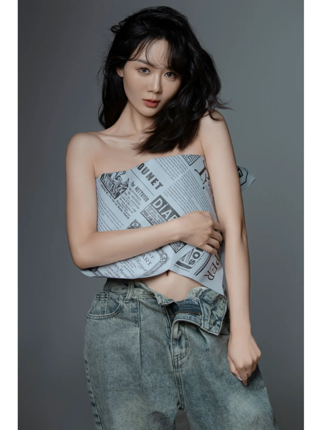 用报纸📰拍出来的氛围感大片