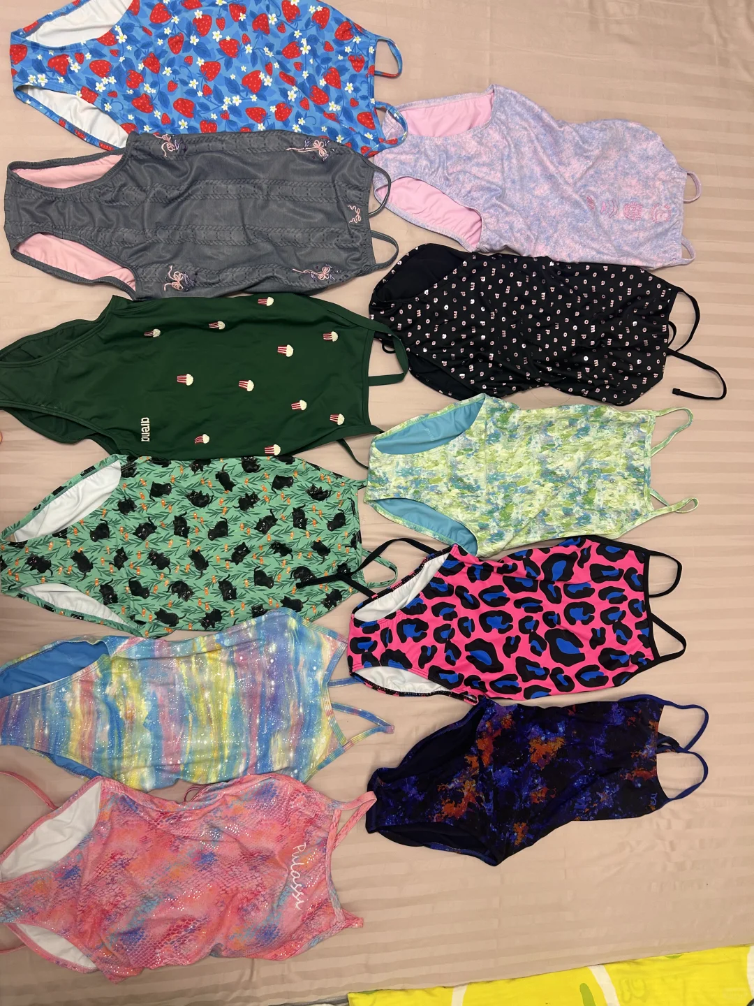 分享一下近期入的泳衣们