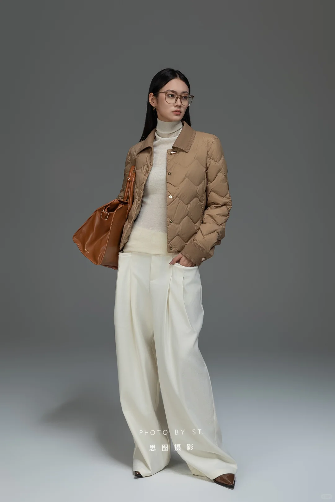 羽绒服拍摄｜棚拍 高辨识度女模