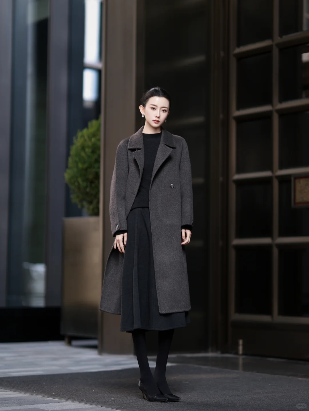 “温柔中带着酷飒的黑”