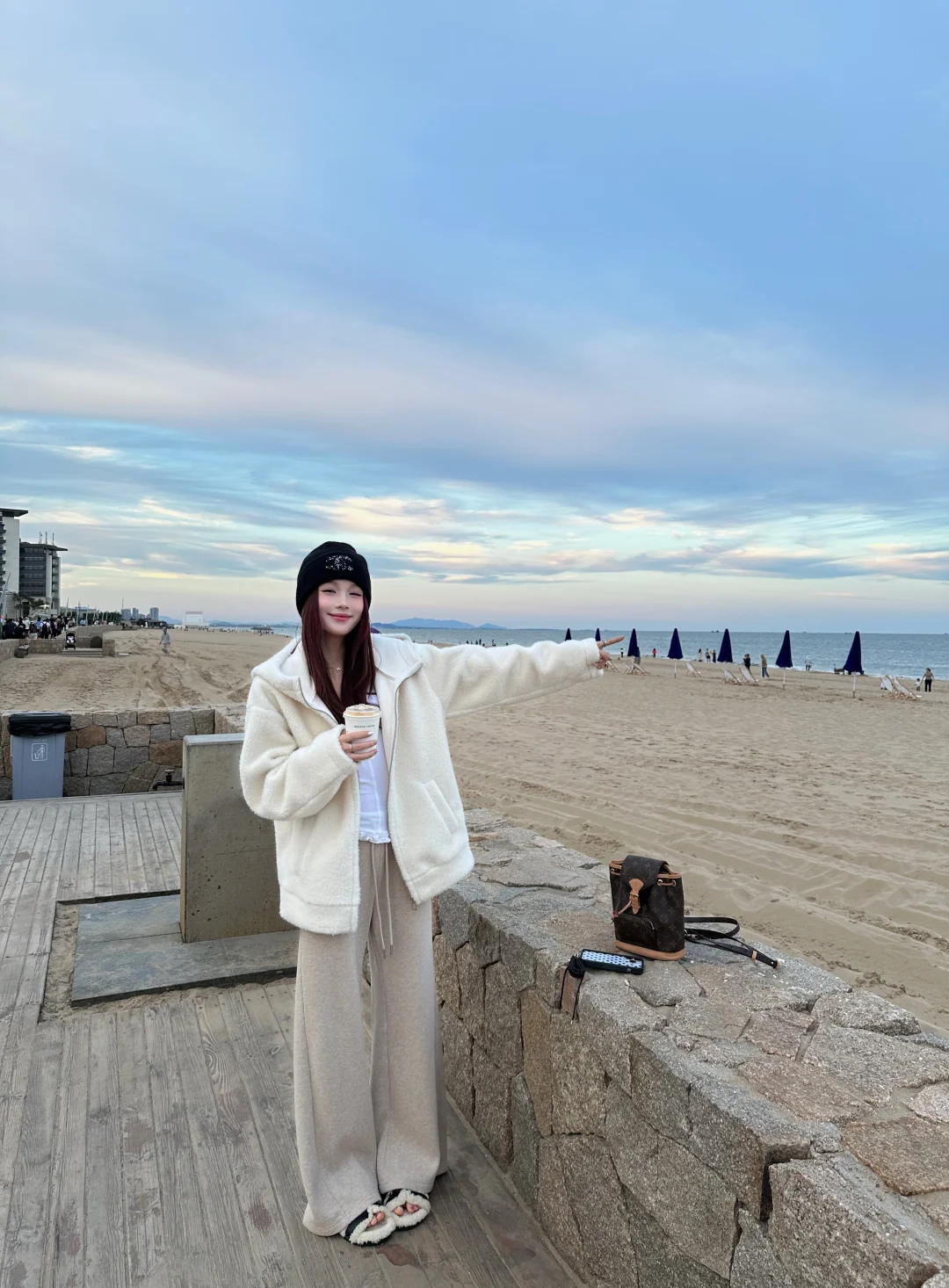 和小狗一起的阿那亚🦮