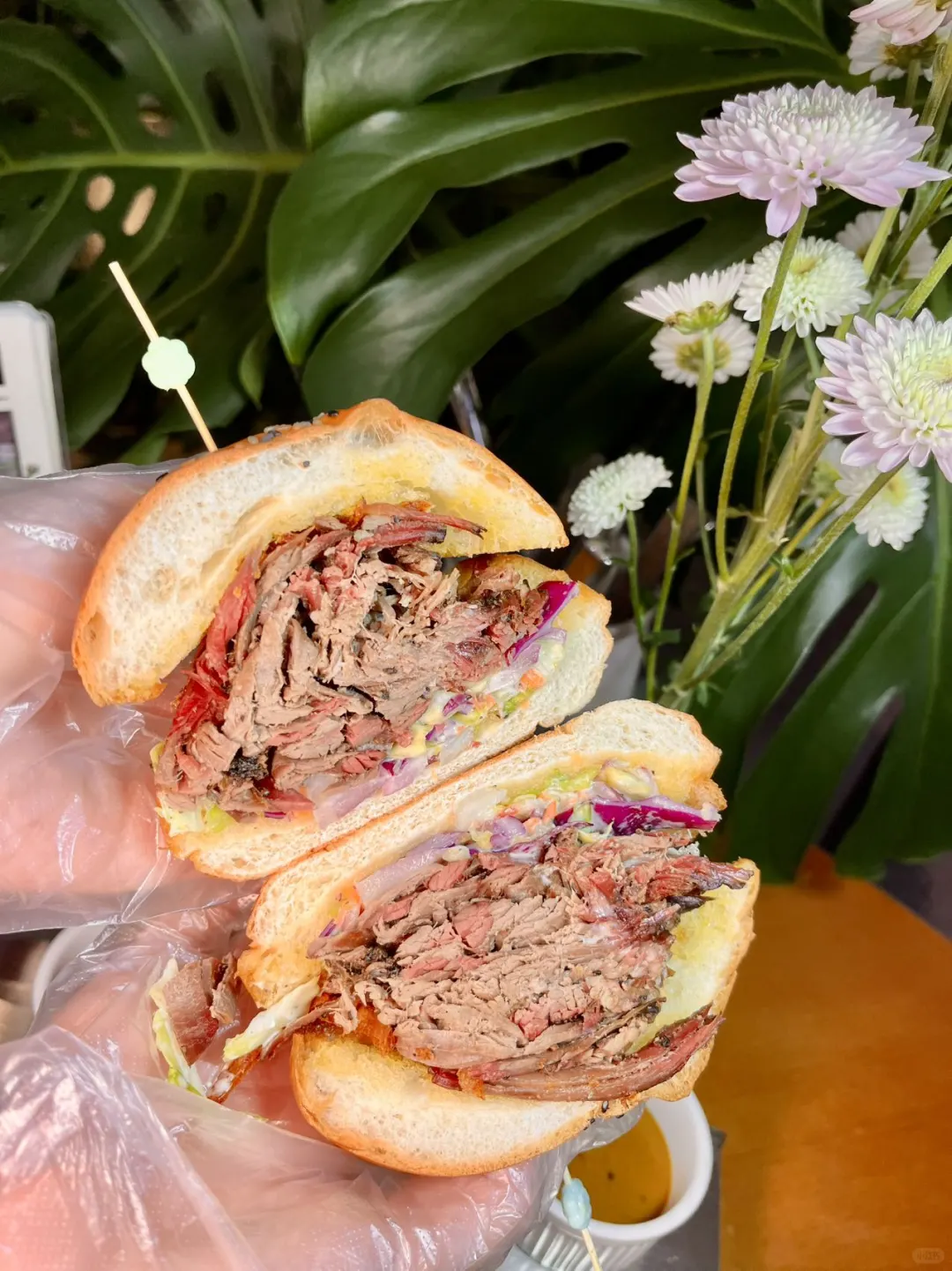 首钢园旁的美式炭火烧烤，温室里的冬日治愈