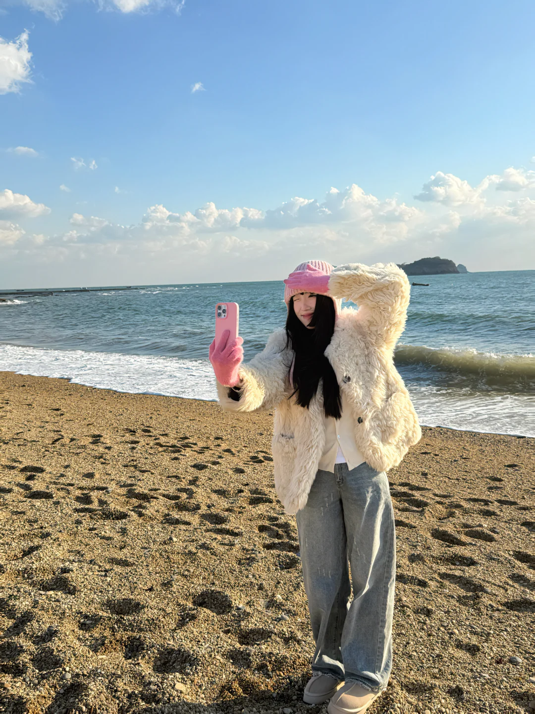 存一组冬天海边拍照姿势❄️