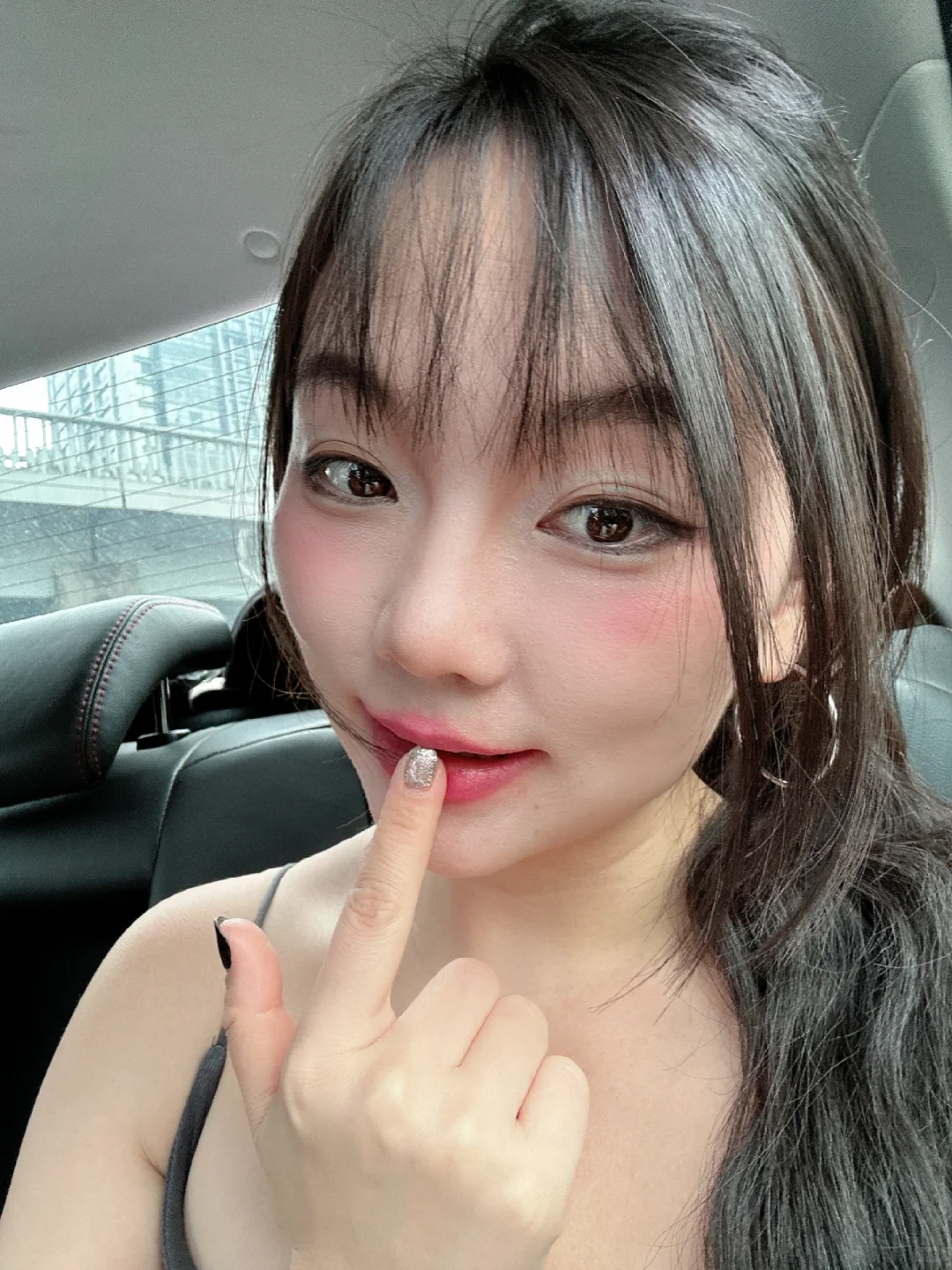 画个baby嫩模妆，全包眼线