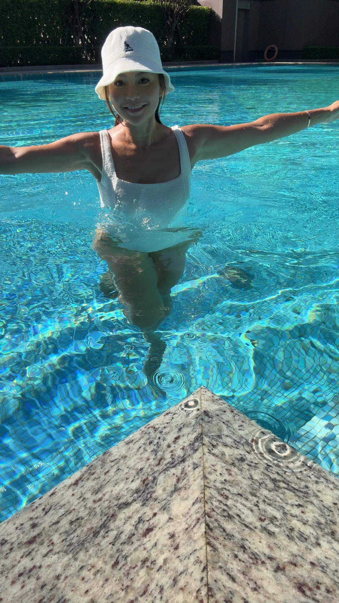 这腿看着不好惹｜🌞经济下行版— 美黑Tips