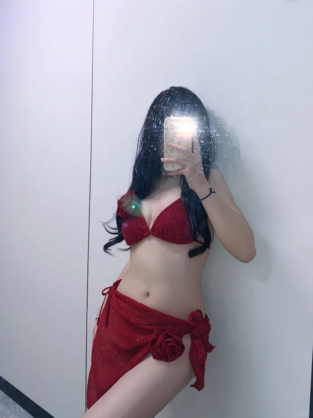 左滑看70💰三件套泳衣上身