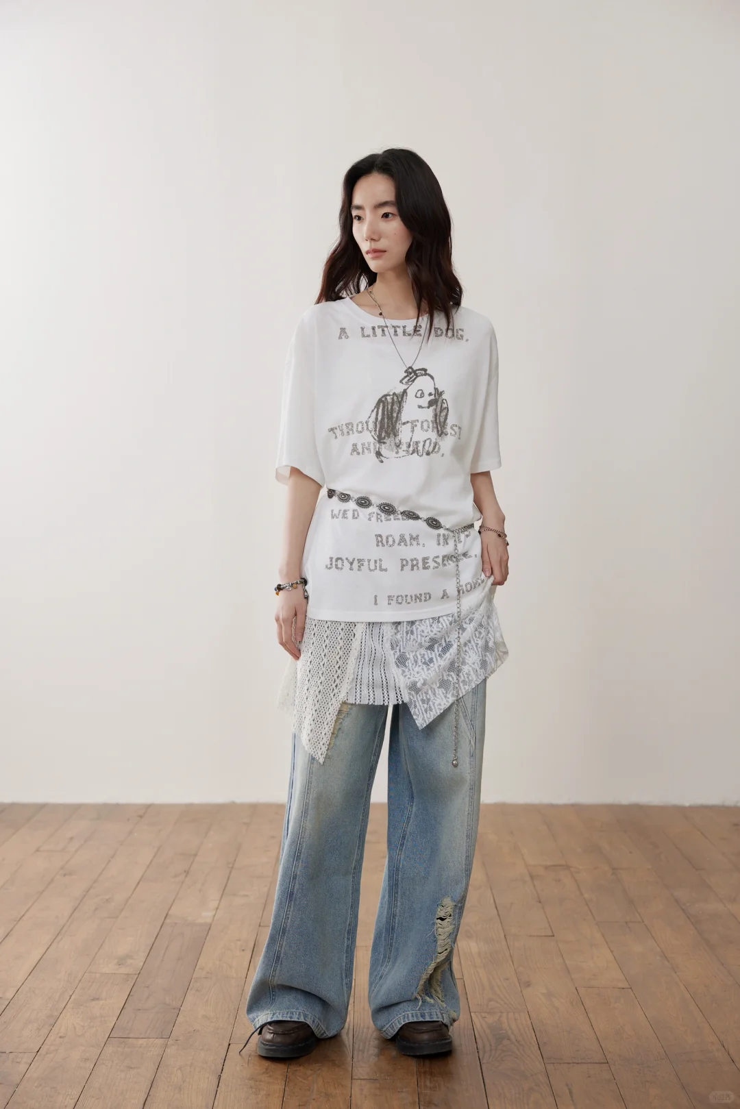 分享蕾丝吊带裙的10套穿搭