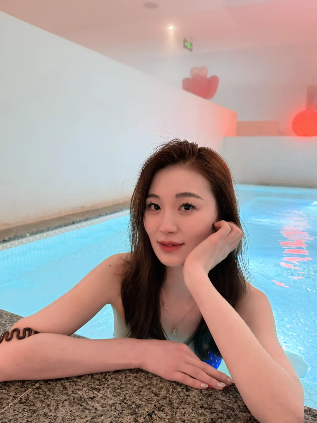 在天津|拍到了泳池氛围大片