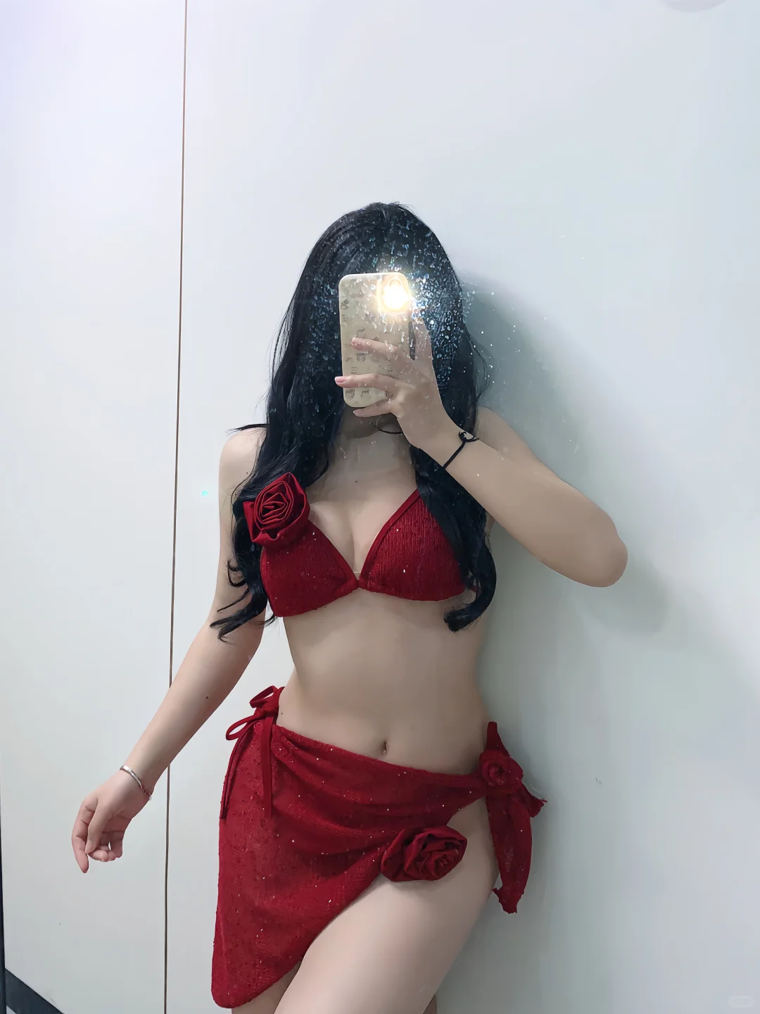 左滑看70💰三件套泳衣上身