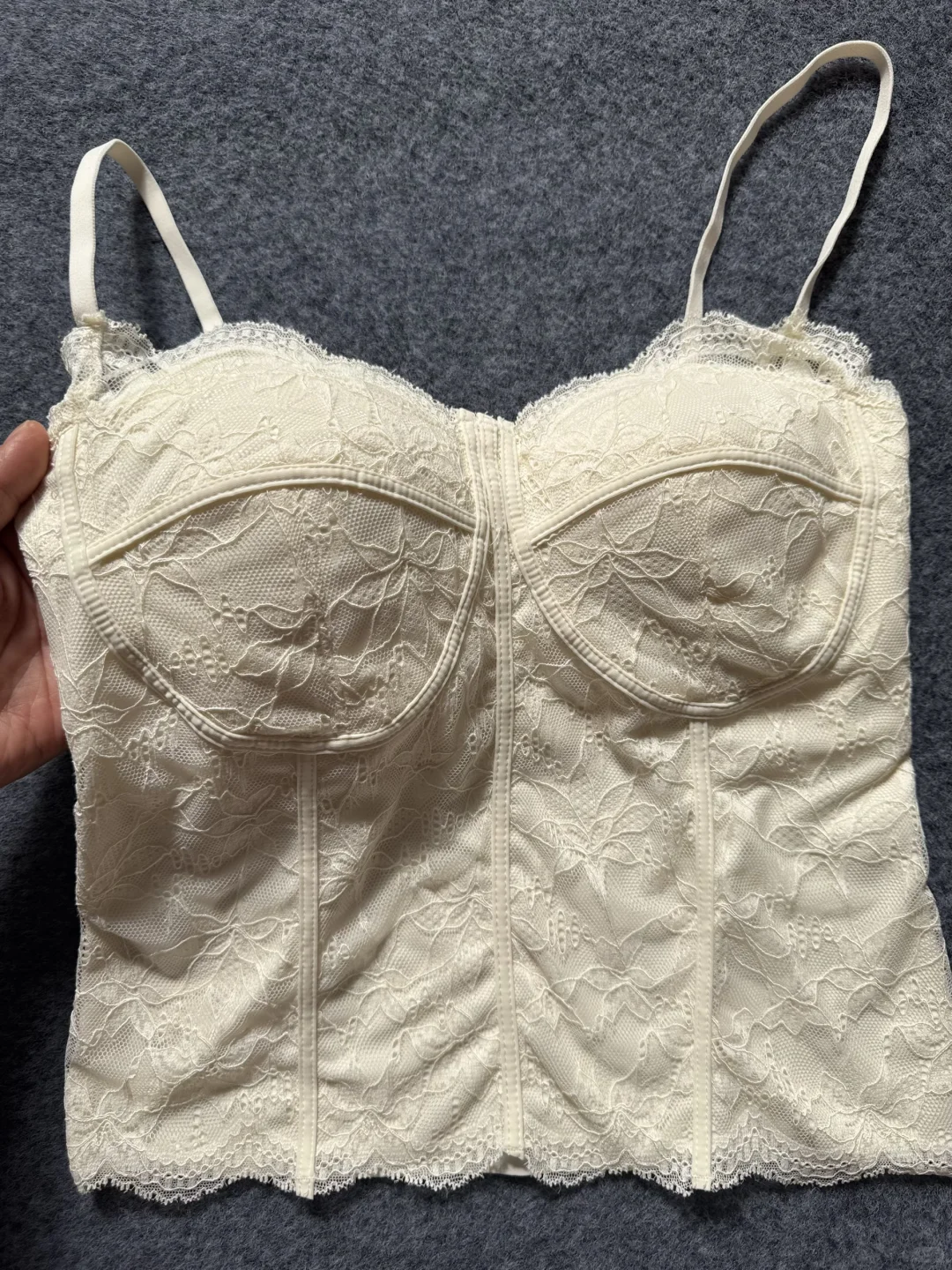 最适合内搭蕾丝吊带出现了！ 美到我怒拍8张