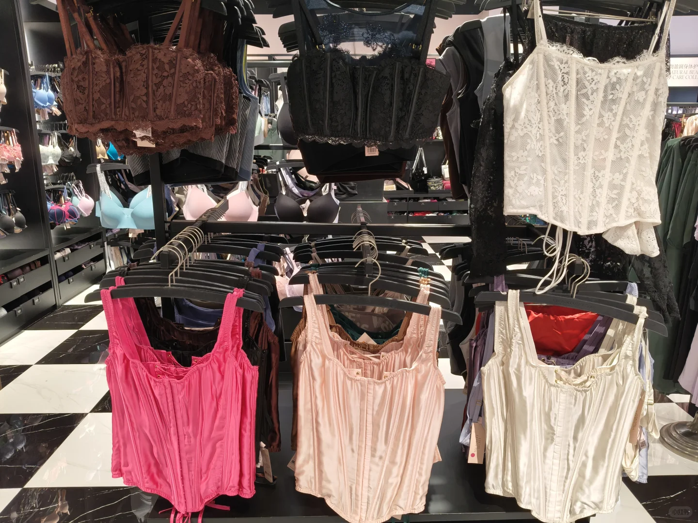 睡衣控的天堂！维密让你每晚都是公主梦