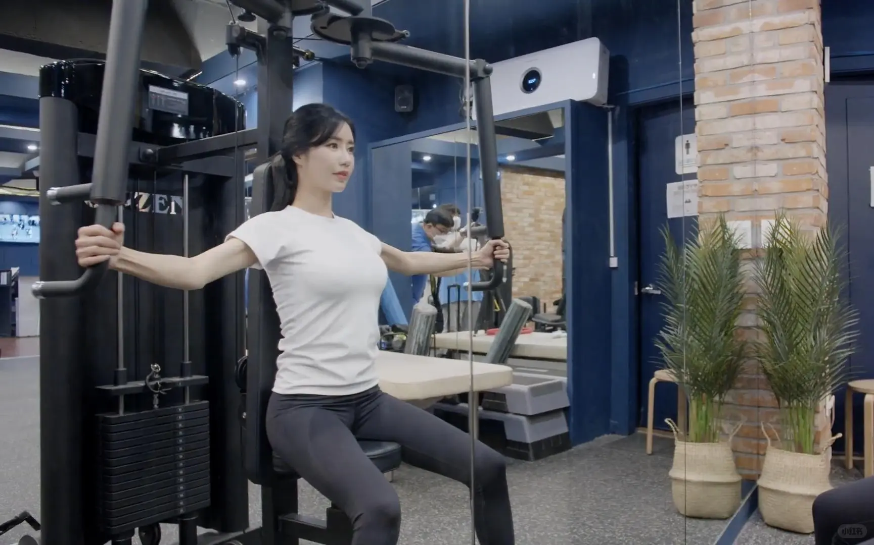 穿瑜伽裤=讨好男性？