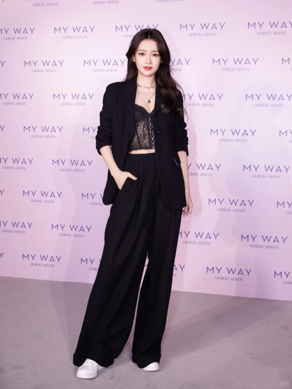 鱼骨胸衣绝对是时髦精的百搭神器！