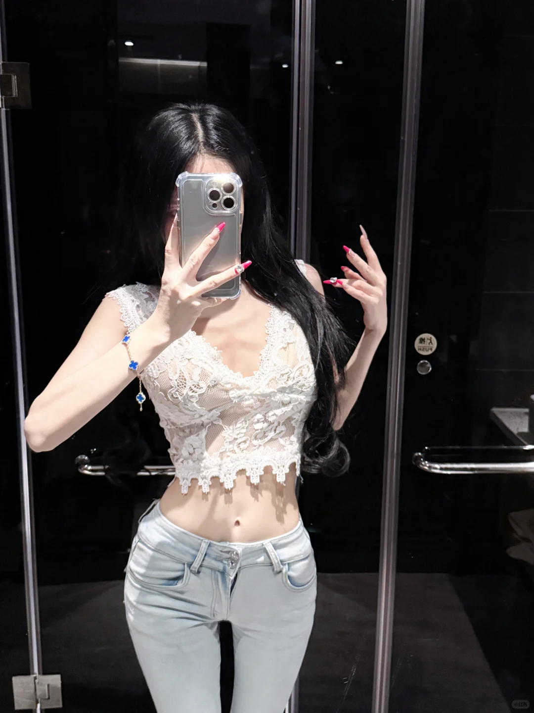 白色还是黑色呀？？？