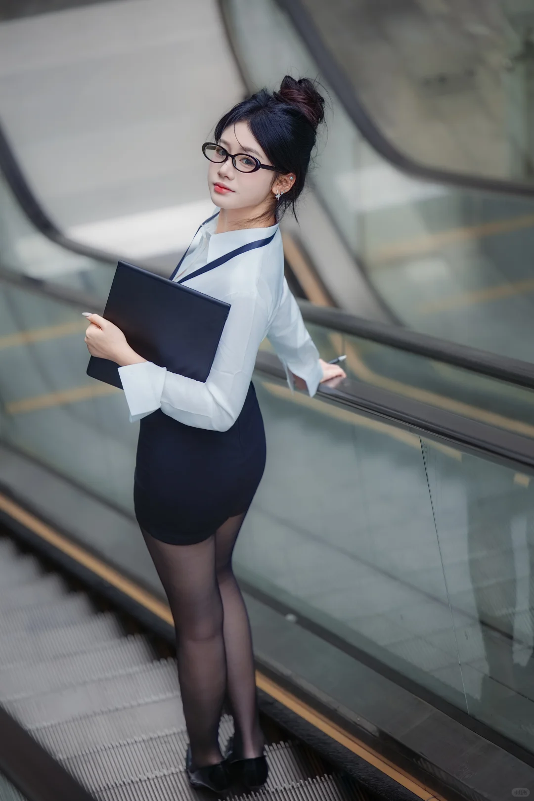 女领导让我给她拍照