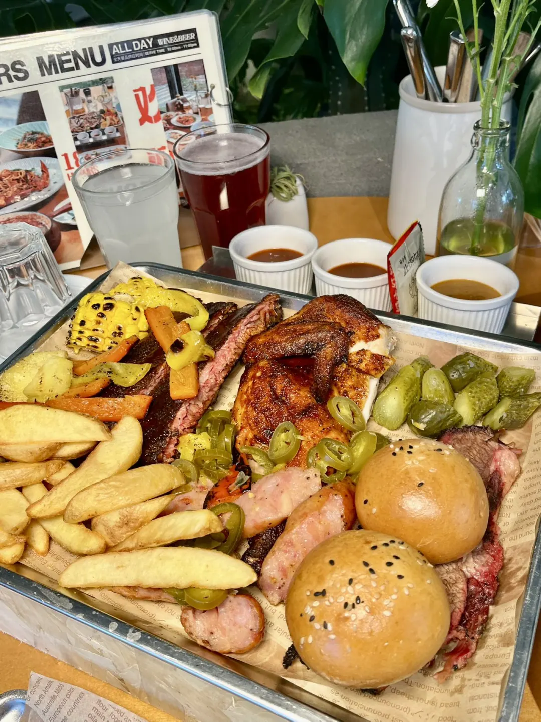 首钢园旁的美式炭火烧烤，温室里的冬日治愈