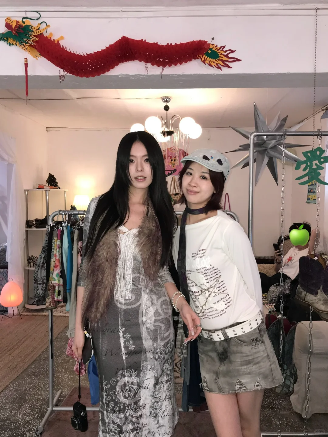 欢迎光临( ᳐ ´ ᗜ ` ᳐ฅ逛古着店的人