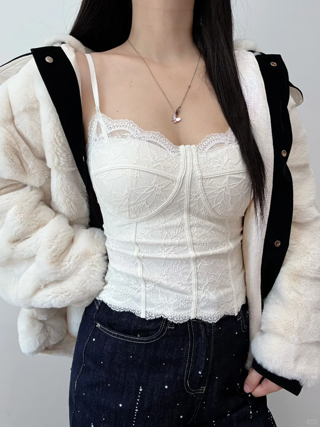 最适合内搭蕾丝吊带出现了！ 美到我怒拍8张