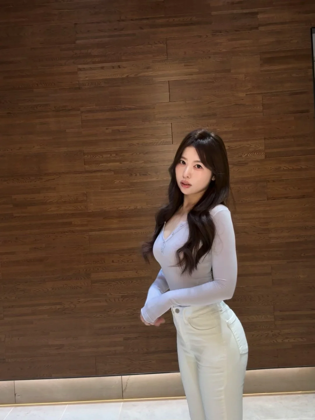 精致感穿搭get！显身材还温柔，纯欲到犯规