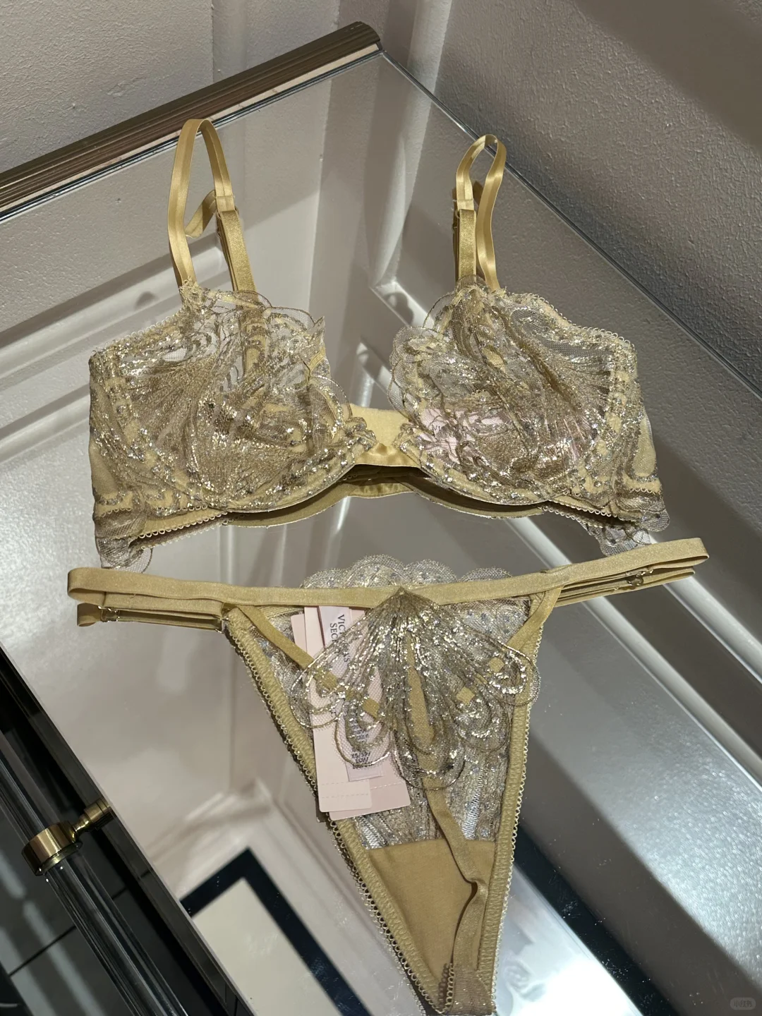 维密 初光之颂✨✨✨✨✨✨