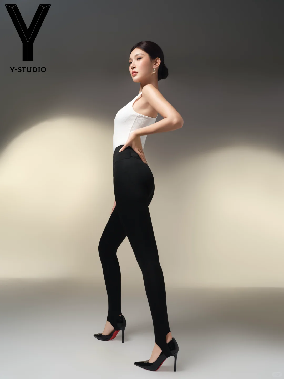 🖤黑白极简杀疯了🔞这样穿瑜伽裤太撩人惹🆘