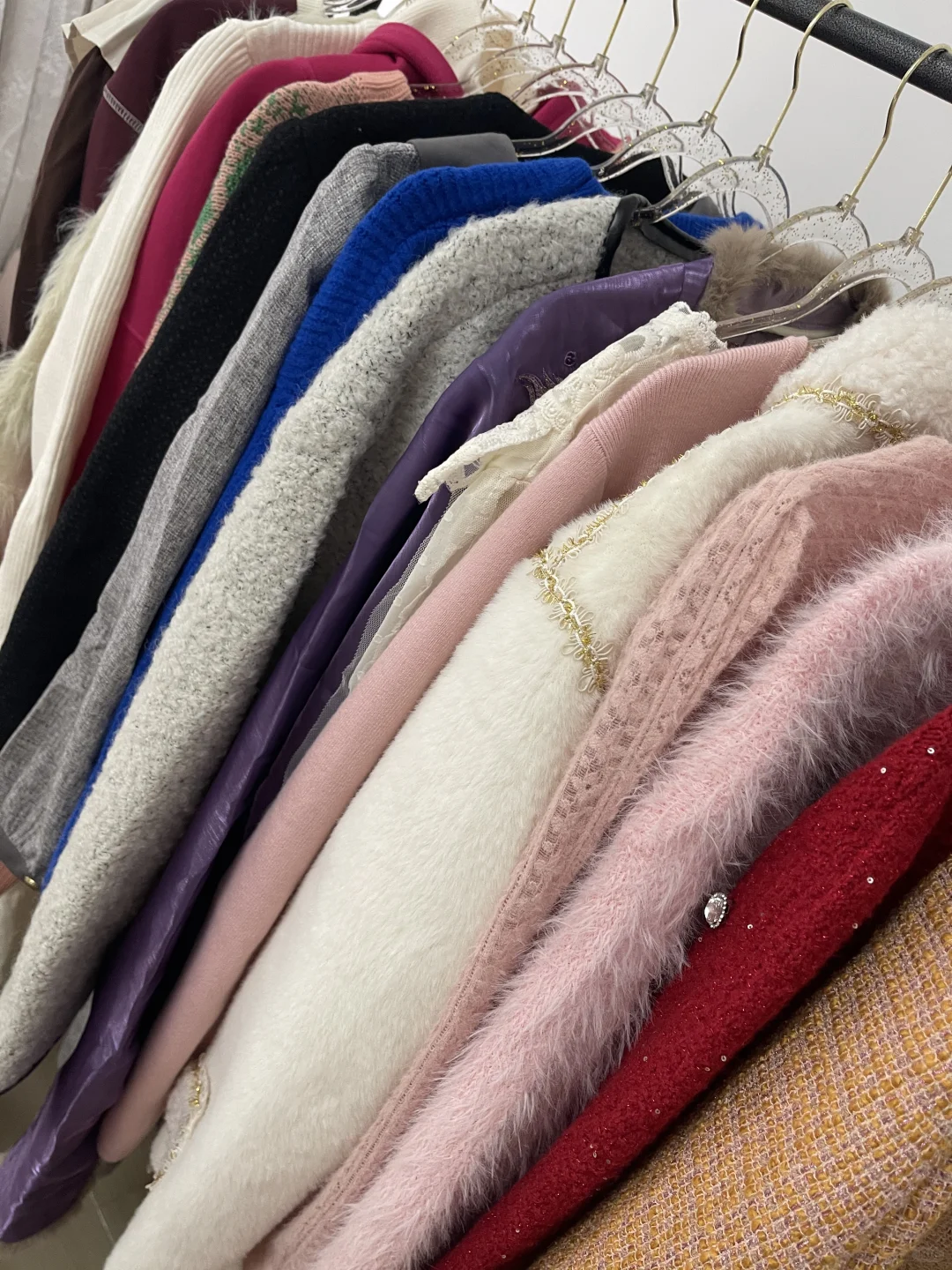 闲置衣服也都是精挑细选来的