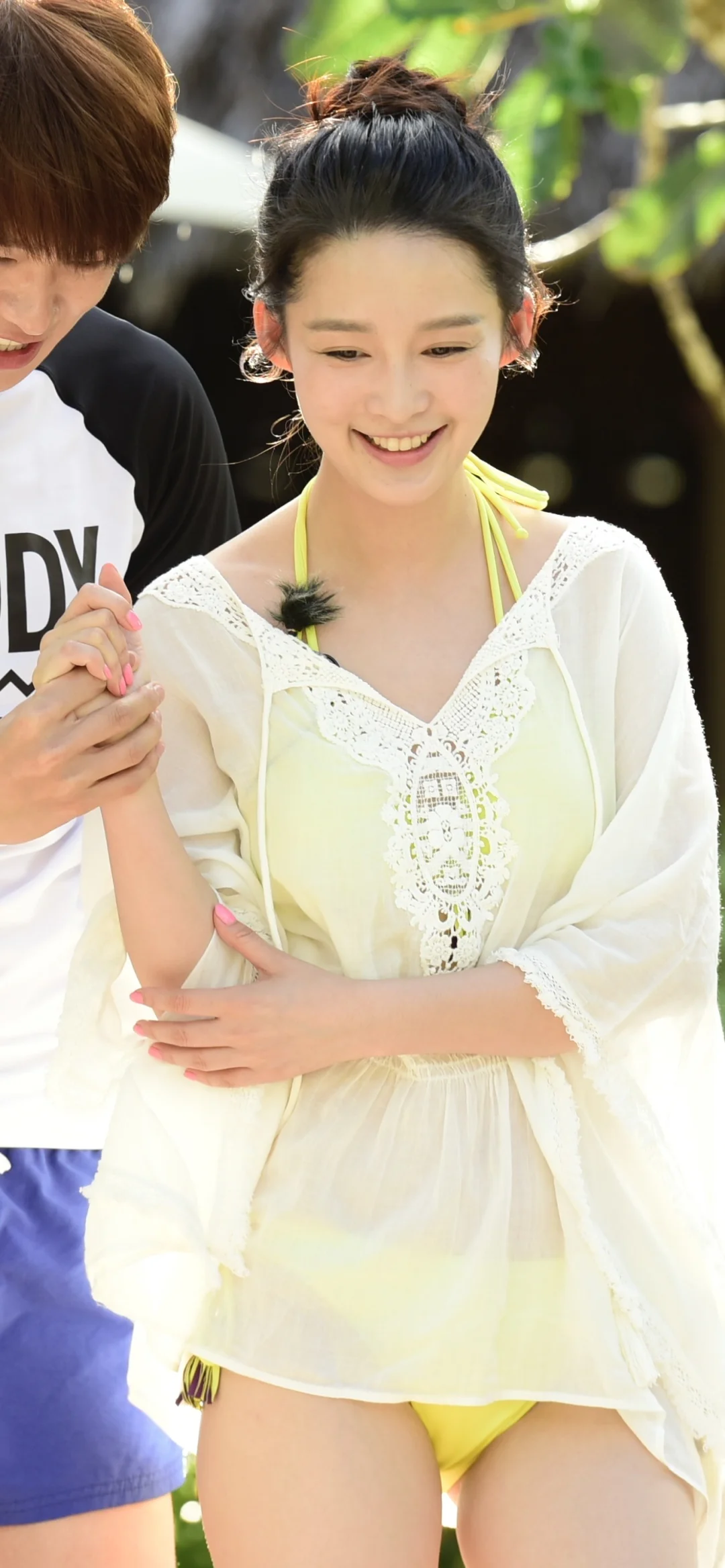 李沁早期恋综泳装 纯欲天花板 美