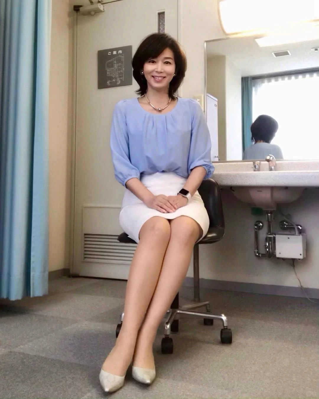 有型有款的日本中年美熟女伊藤聰子坐有坐相