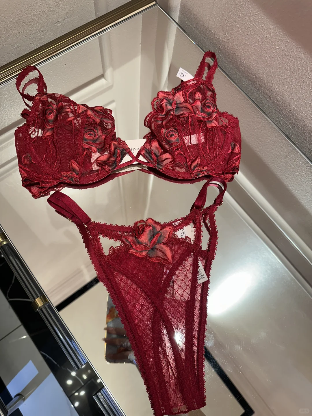 维密 情人节款♥️红玫瑰刺绣