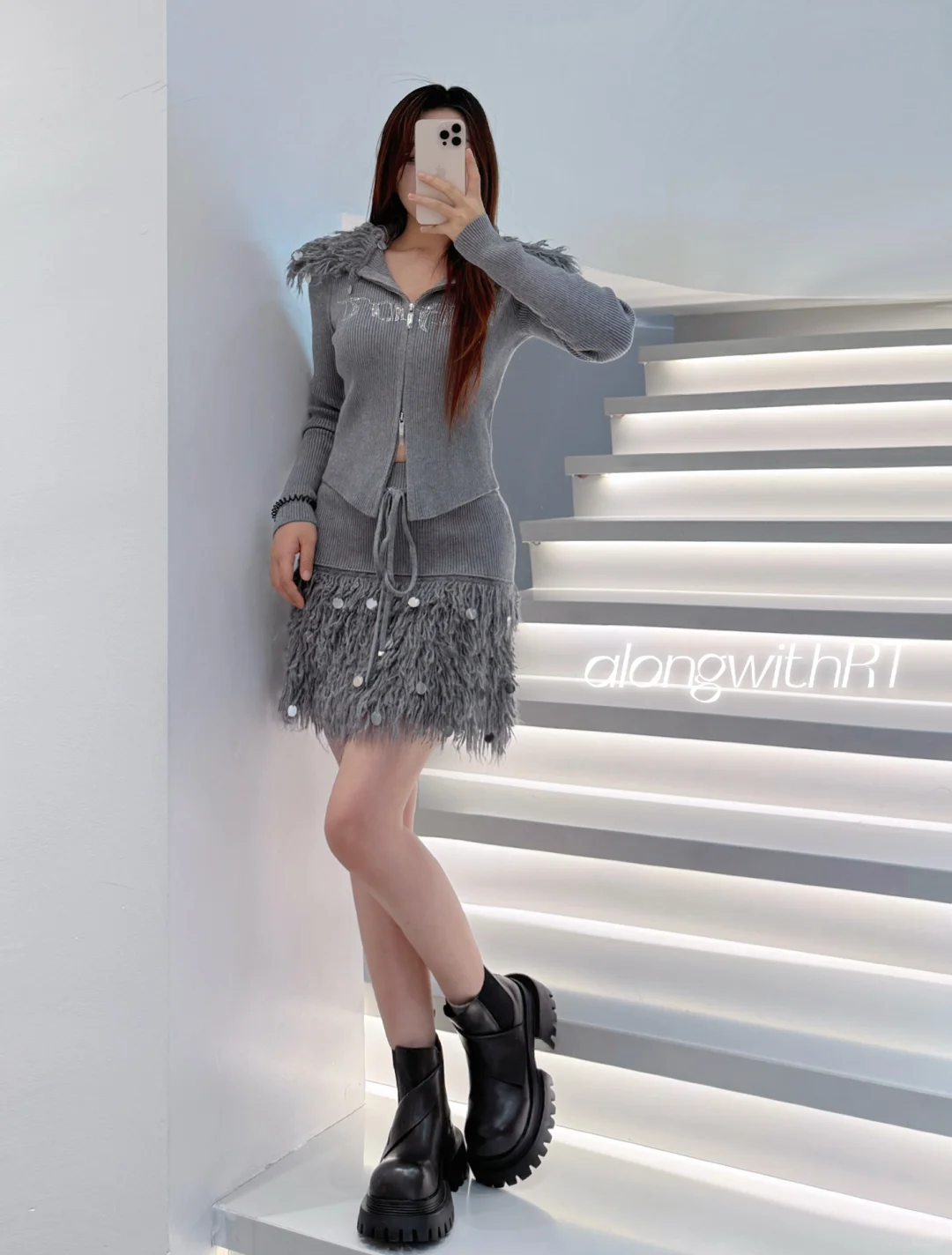 辣妹百搭银色百褶裙套装