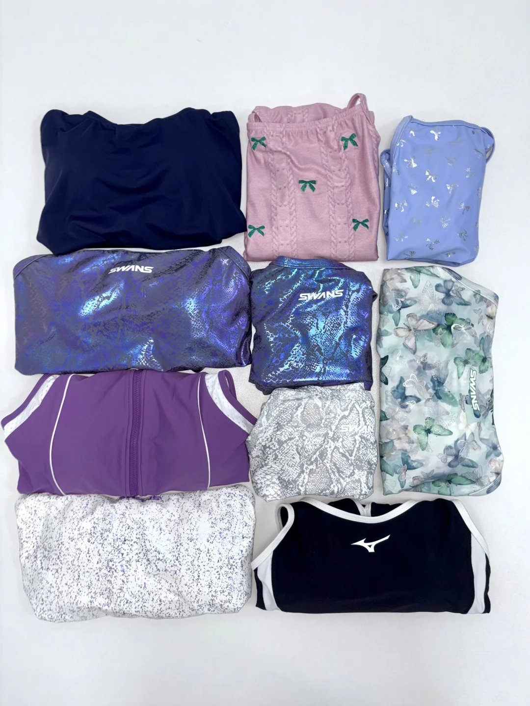 竞速泳衣排排坐。。。